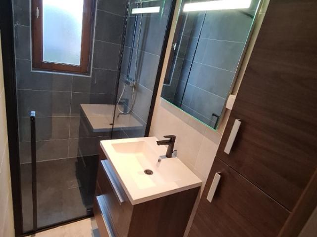 rénovation complète  d'une salle de douche haute gamme sur barentin. - Apres